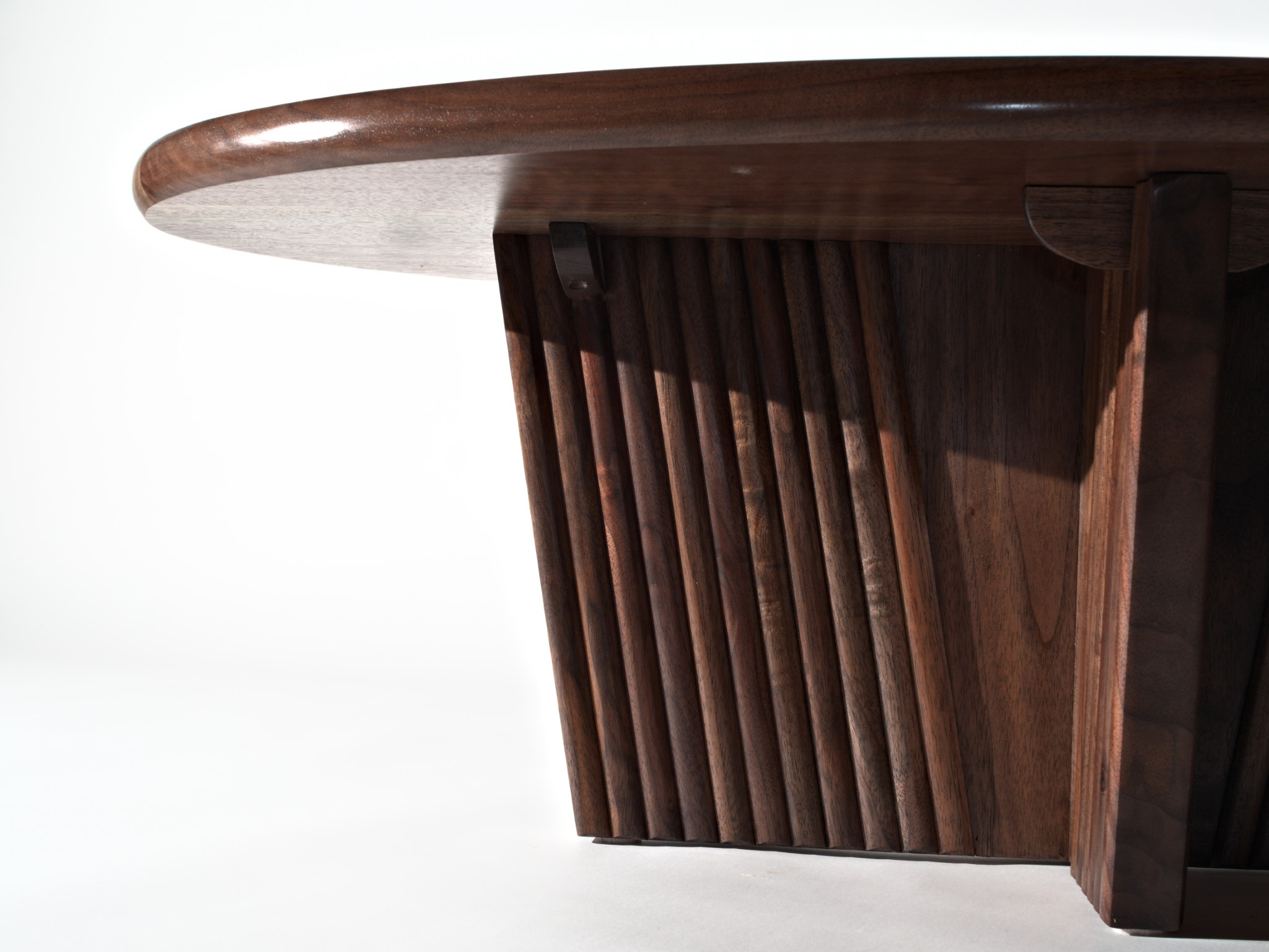 Oculus Round Profile Walnut Coffee Table
