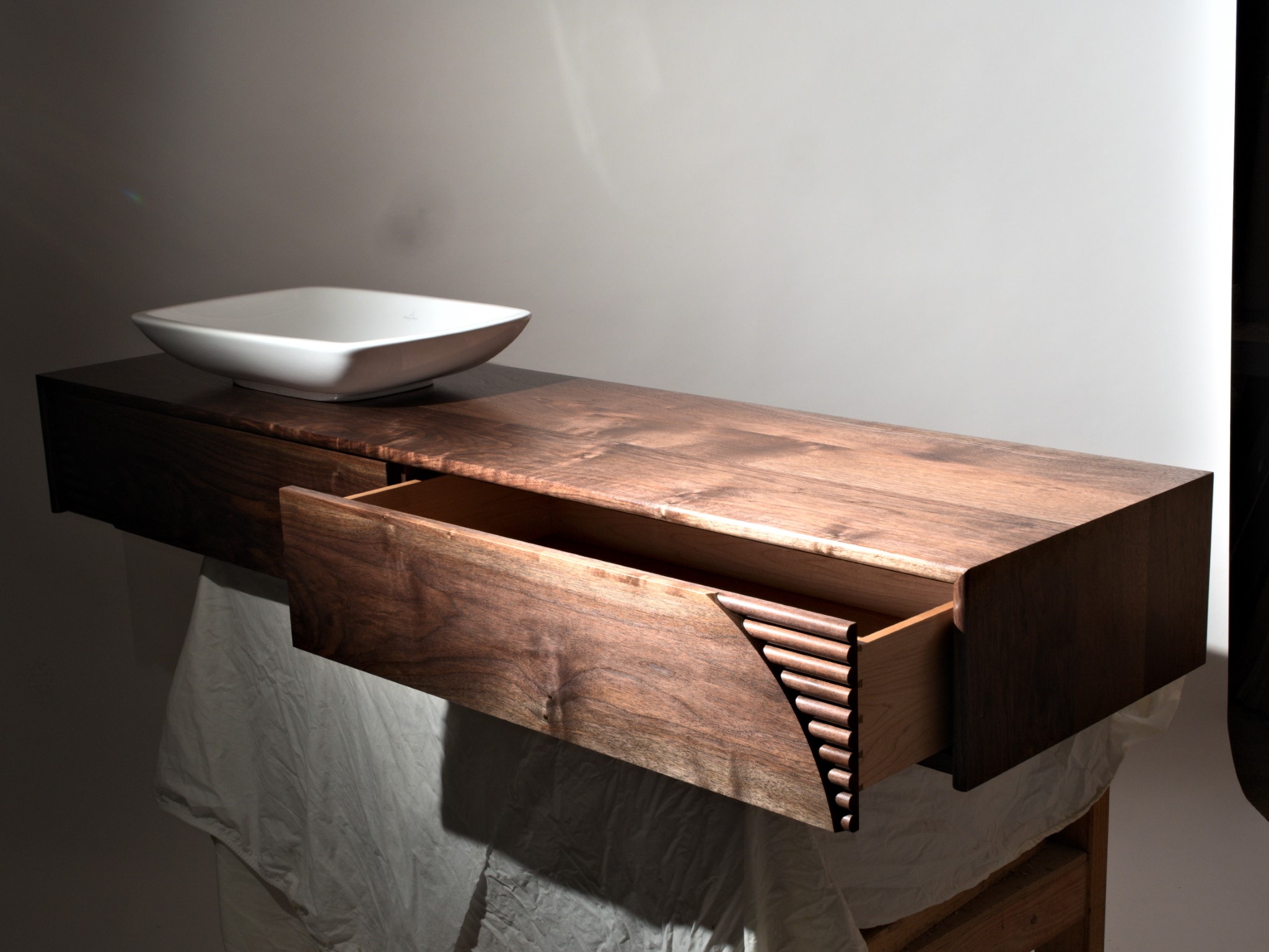 Lumen Vanity Bespoke Bathroom Furniture