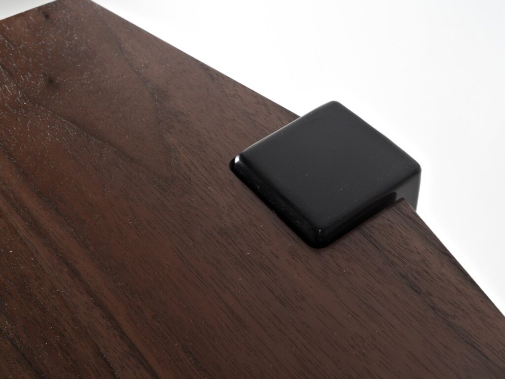 Tahuhu Audio Rack Timber Grain Close Up